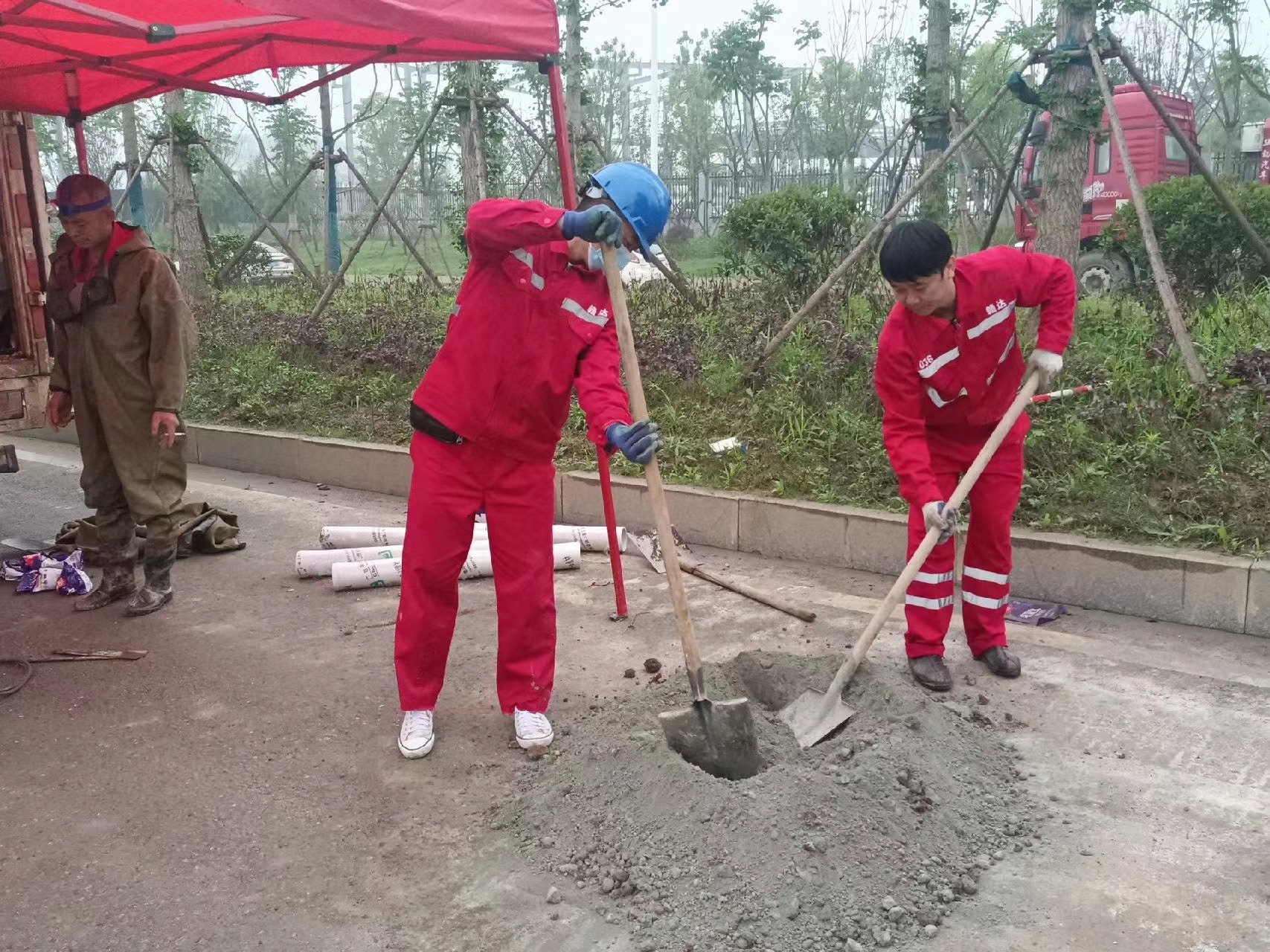 中方管道疏通哪家好】及时进行市政管道清淤